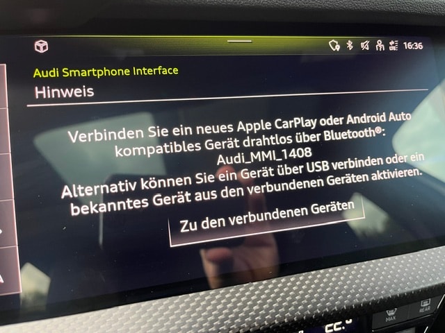 AUDI RS3 Sportback 2.5 TSI quattro S-tronic-image-18