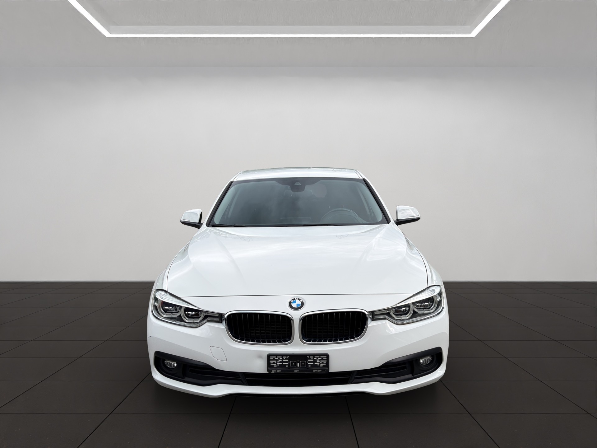 BMW 318d xDrive Sport Line-image-5