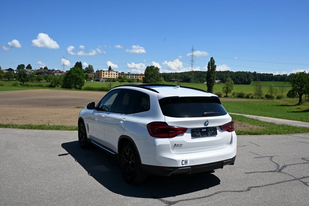 BMW iX3 Impressive-image-3