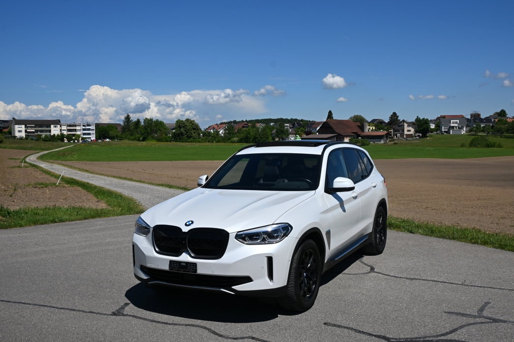 BMW iX3 Impressive