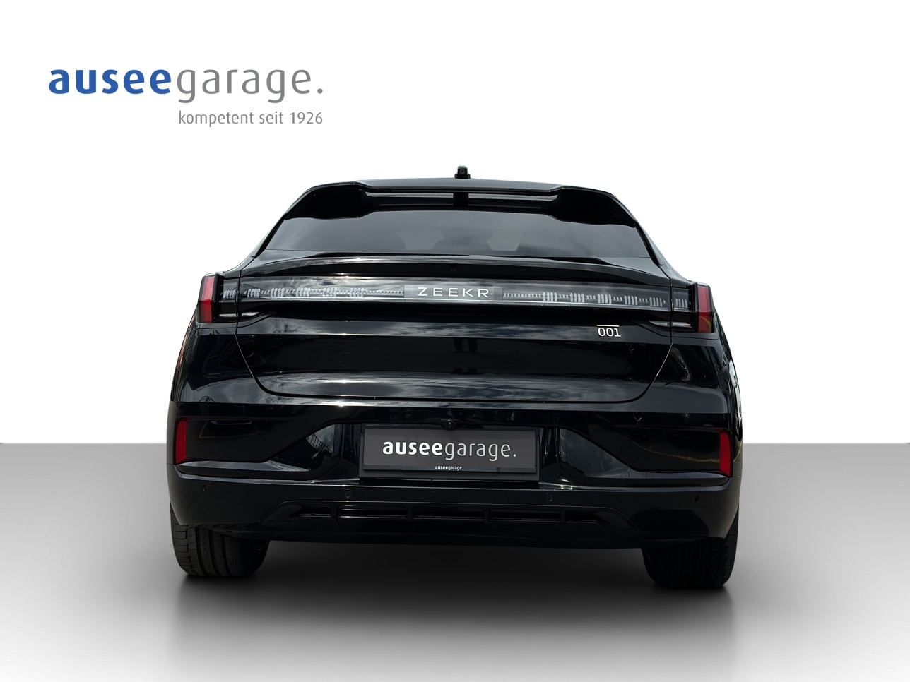 ZEEKR 001 Privilege AWD-showroom-element-3