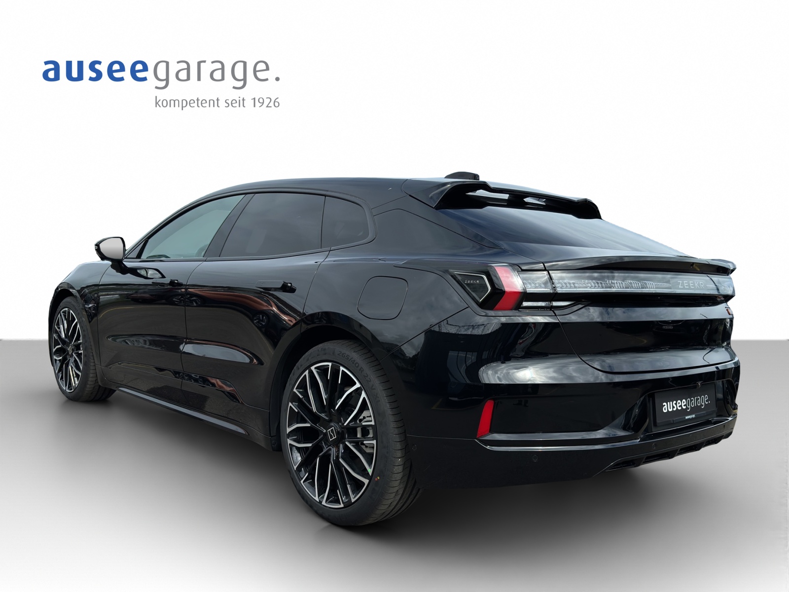 ZEEKR 001 Privilege AWD-showroom-element-1