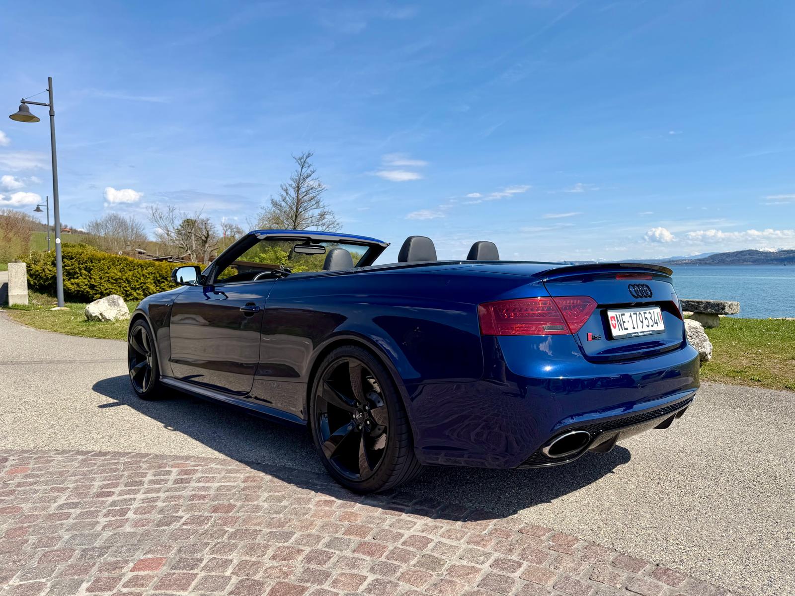 AUDI RS5 Cabrio 4.2 FSI quattro S-tronic-image-3