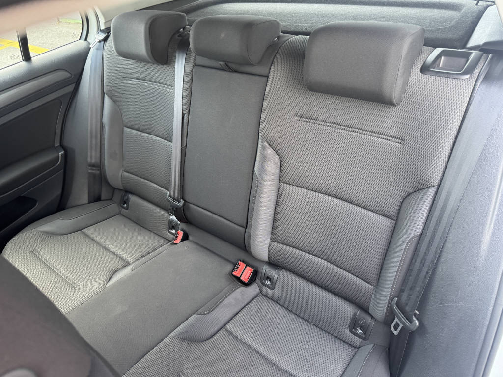 VW Golf VII 1.5 TSI BlueM Comfortline DSG-image-17