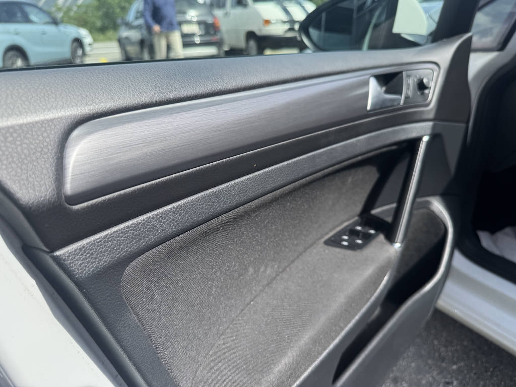 VW Golf VII 1.5 TSI BlueM Comfortline DSG-image-19