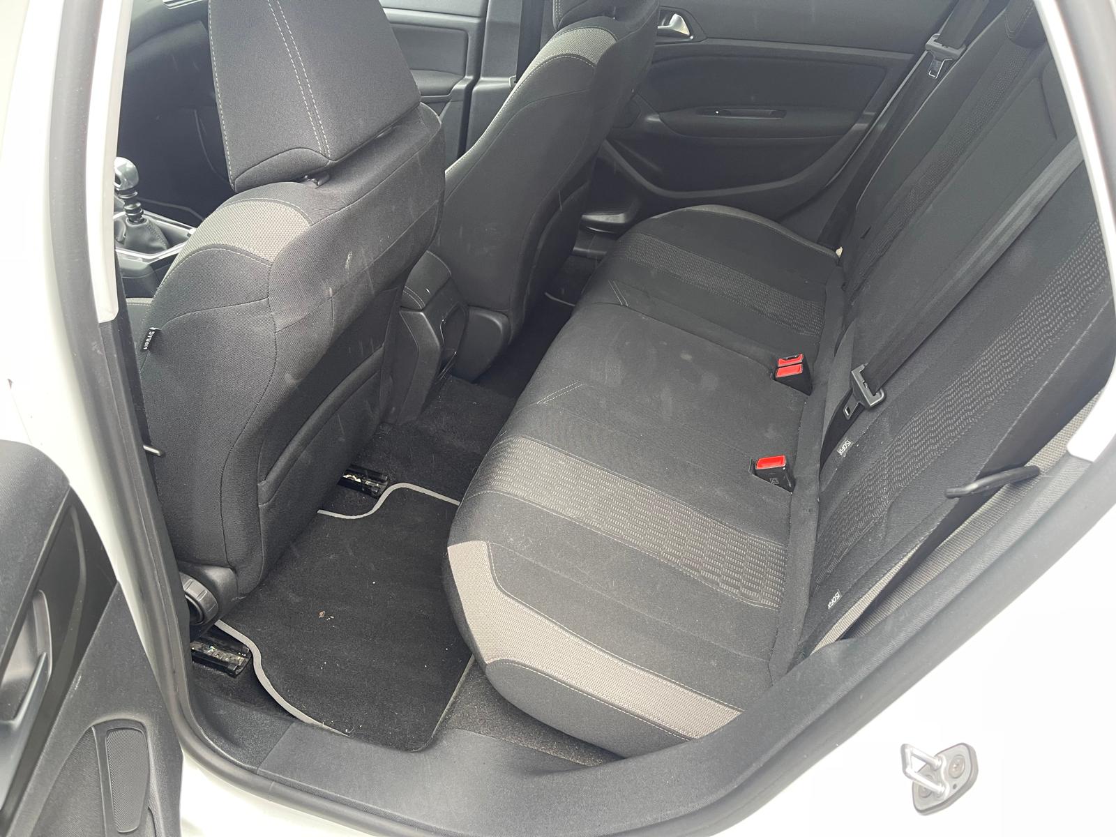 PEUGEOT 308 SW 1.2 THP Style-image-11
