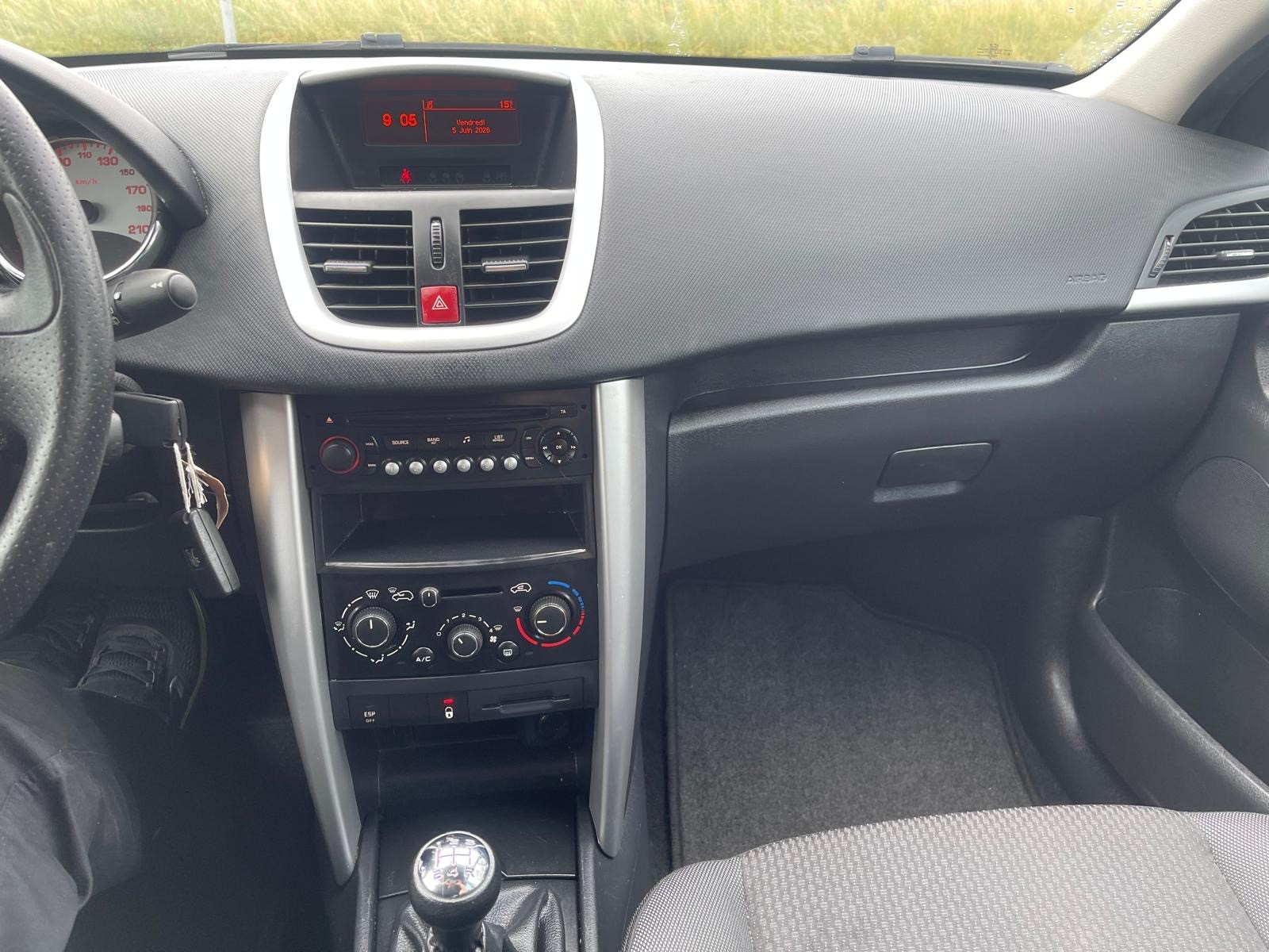 PEUGEOT 308 SW 1.2 THP Style-image-6