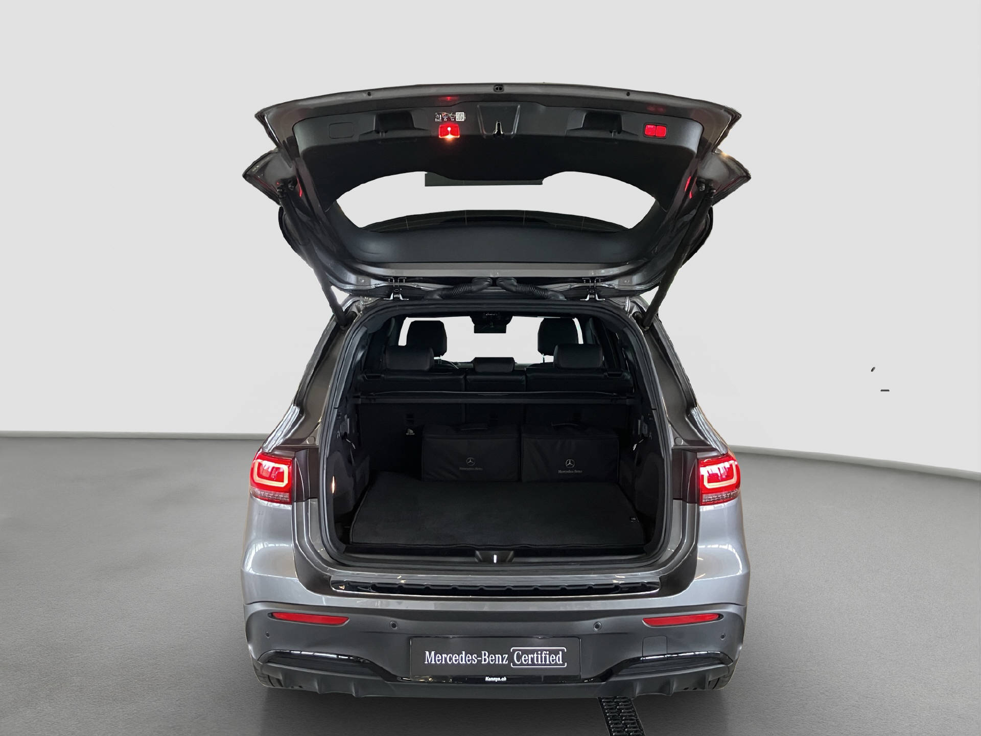 MERCEDES-BENZ EQB 300 AMG Line 4MATIC-image-15