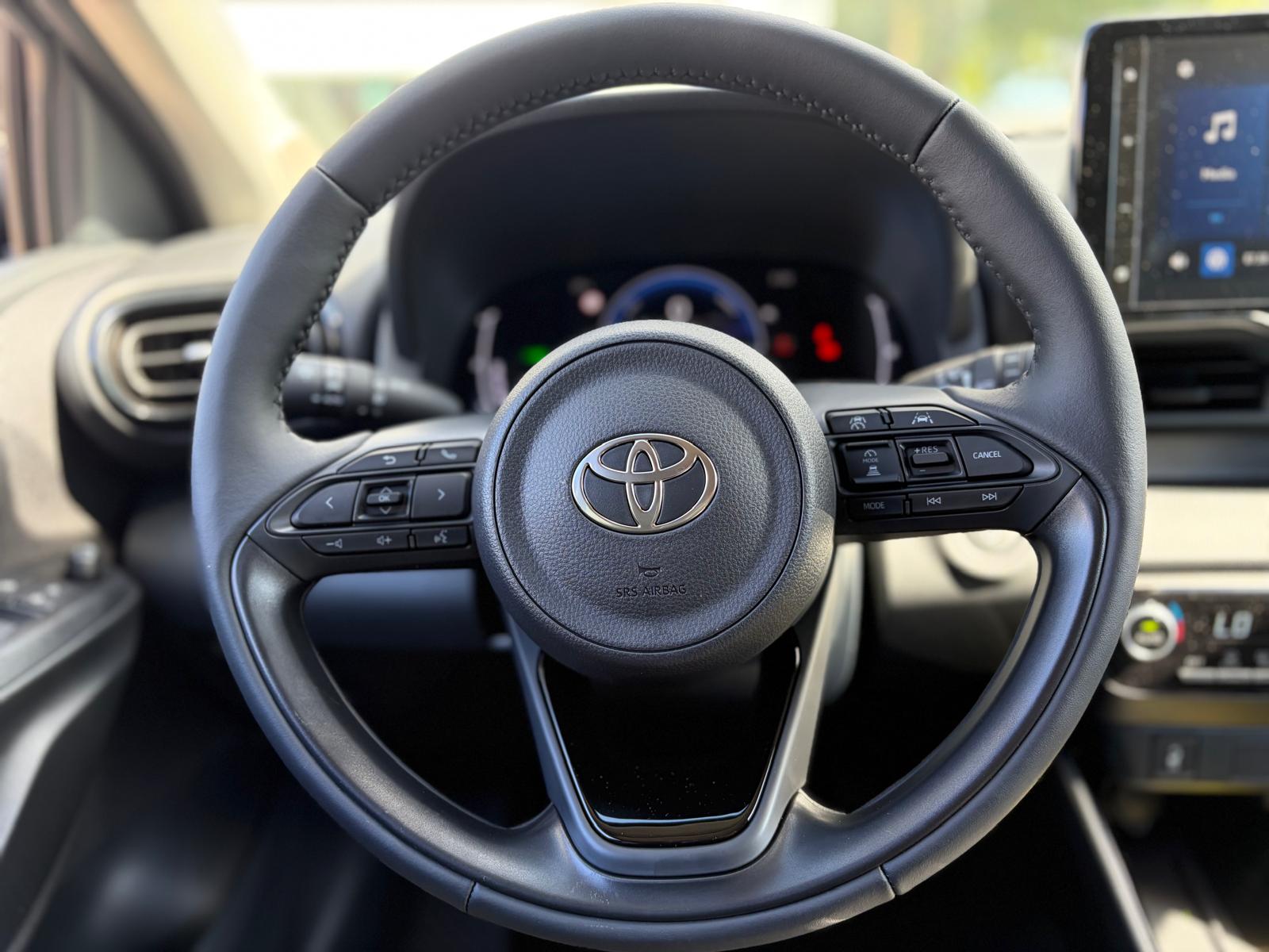 TOYOTA Yaris 1.5 Trend e-CVT-image-13