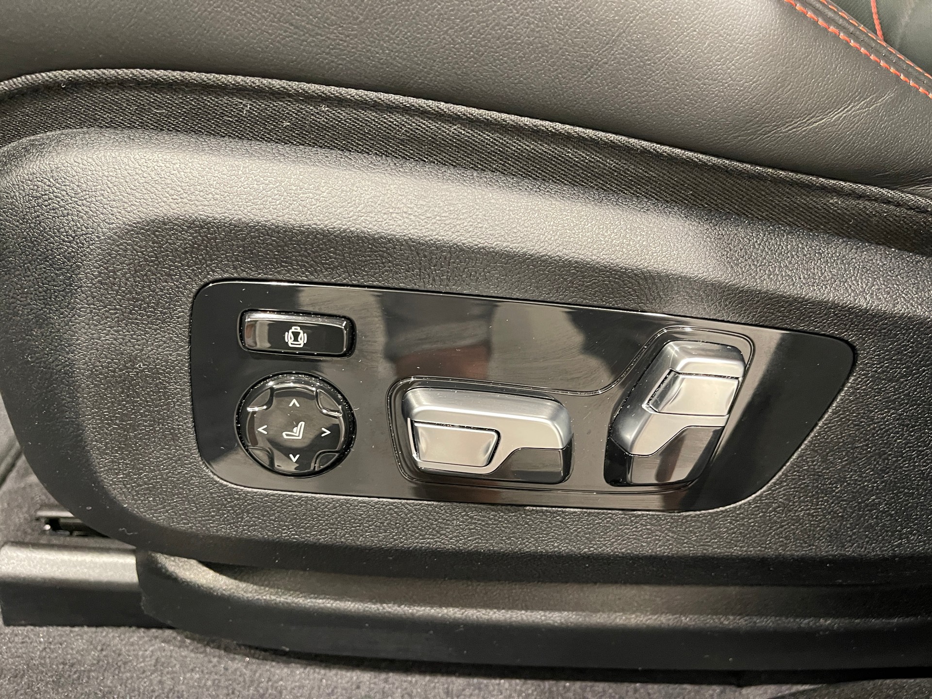 BMW XM xDrive PHEV Steptronic Label-image-15