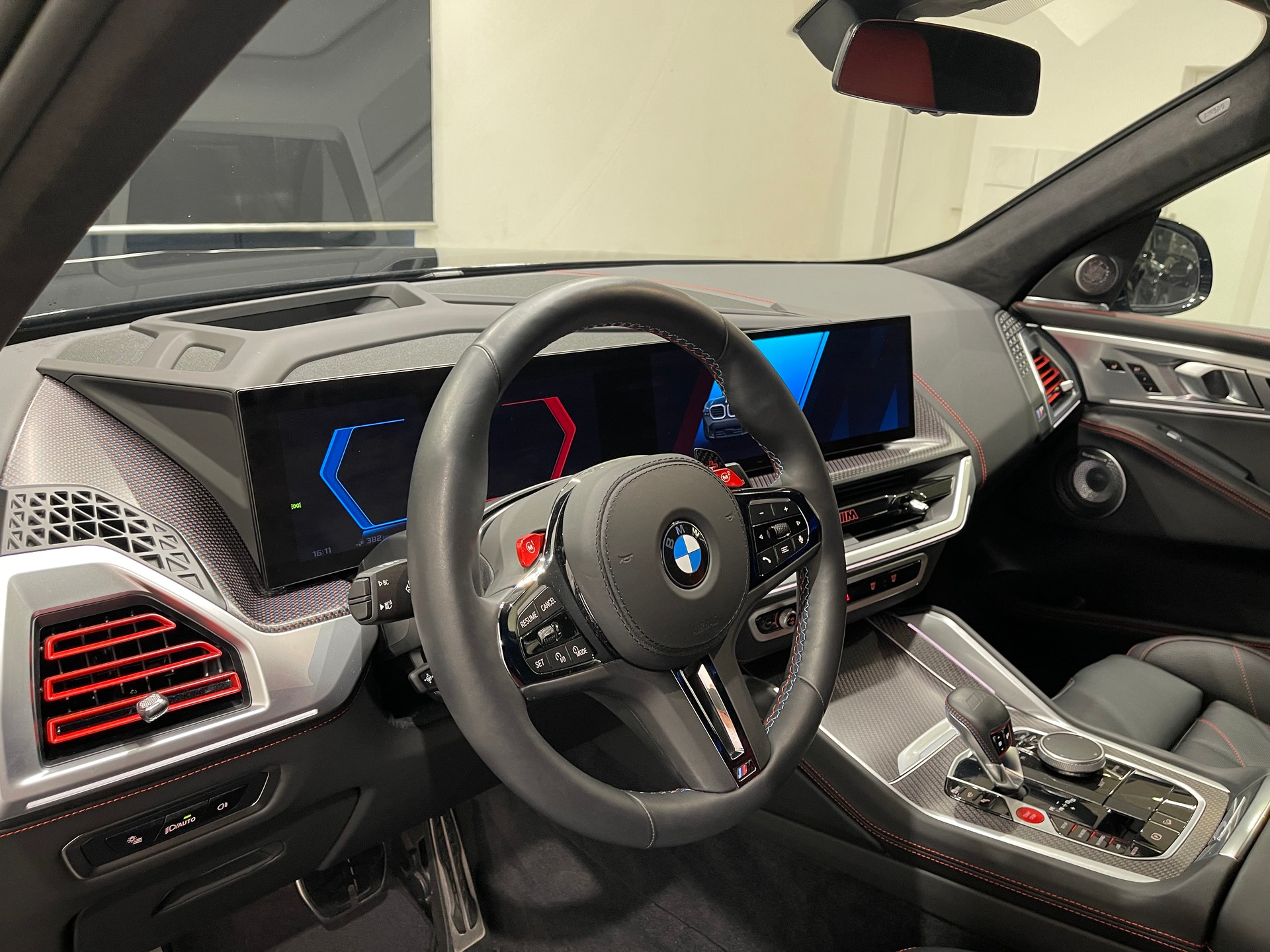 BMW XM xDrive PHEV Steptronic Label-image-13