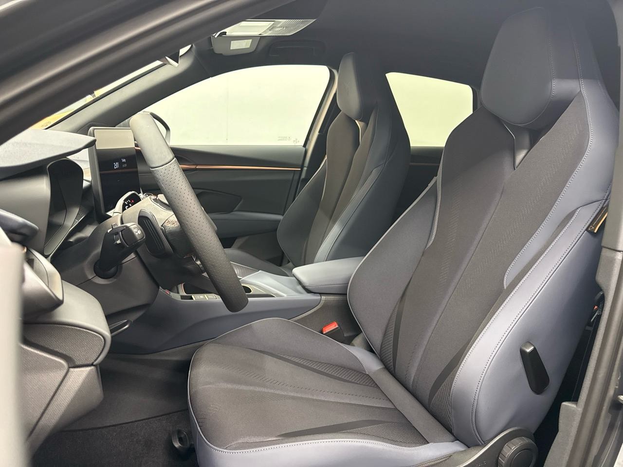 CUPRA Terramar 1.5 eTSI Edition-showroom-element-2