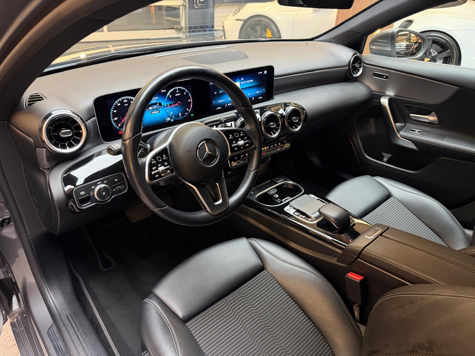 MERCEDES-BENZ A 200 d Progressive-image-12