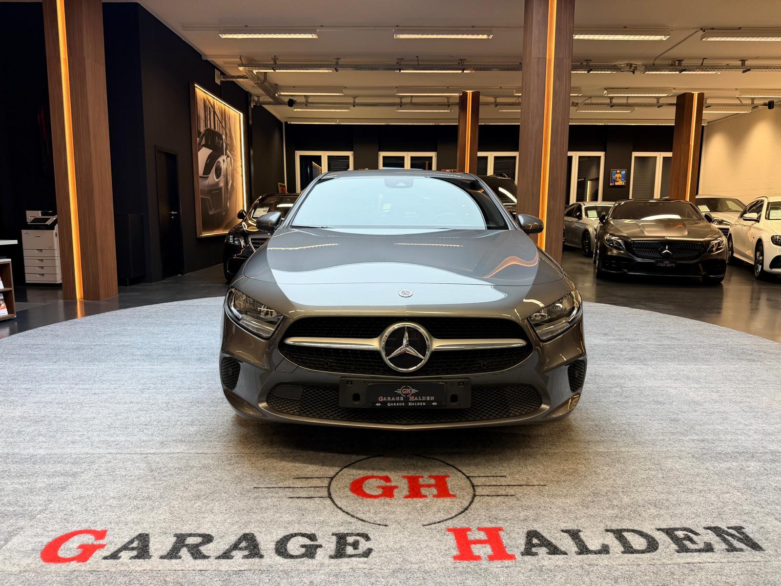 MERCEDES-BENZ A 200 d Progressive-showroom-element-1