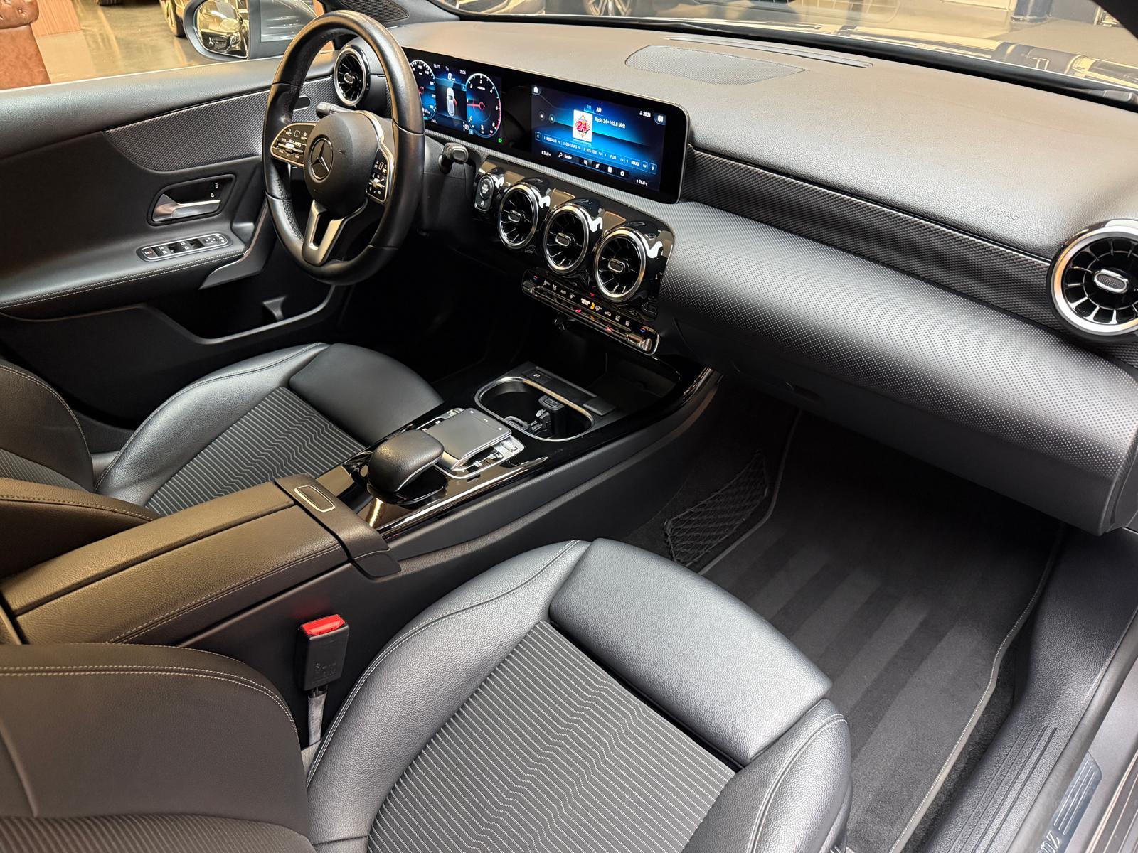 MERCEDES-BENZ A 200 d Progressive-image-14
