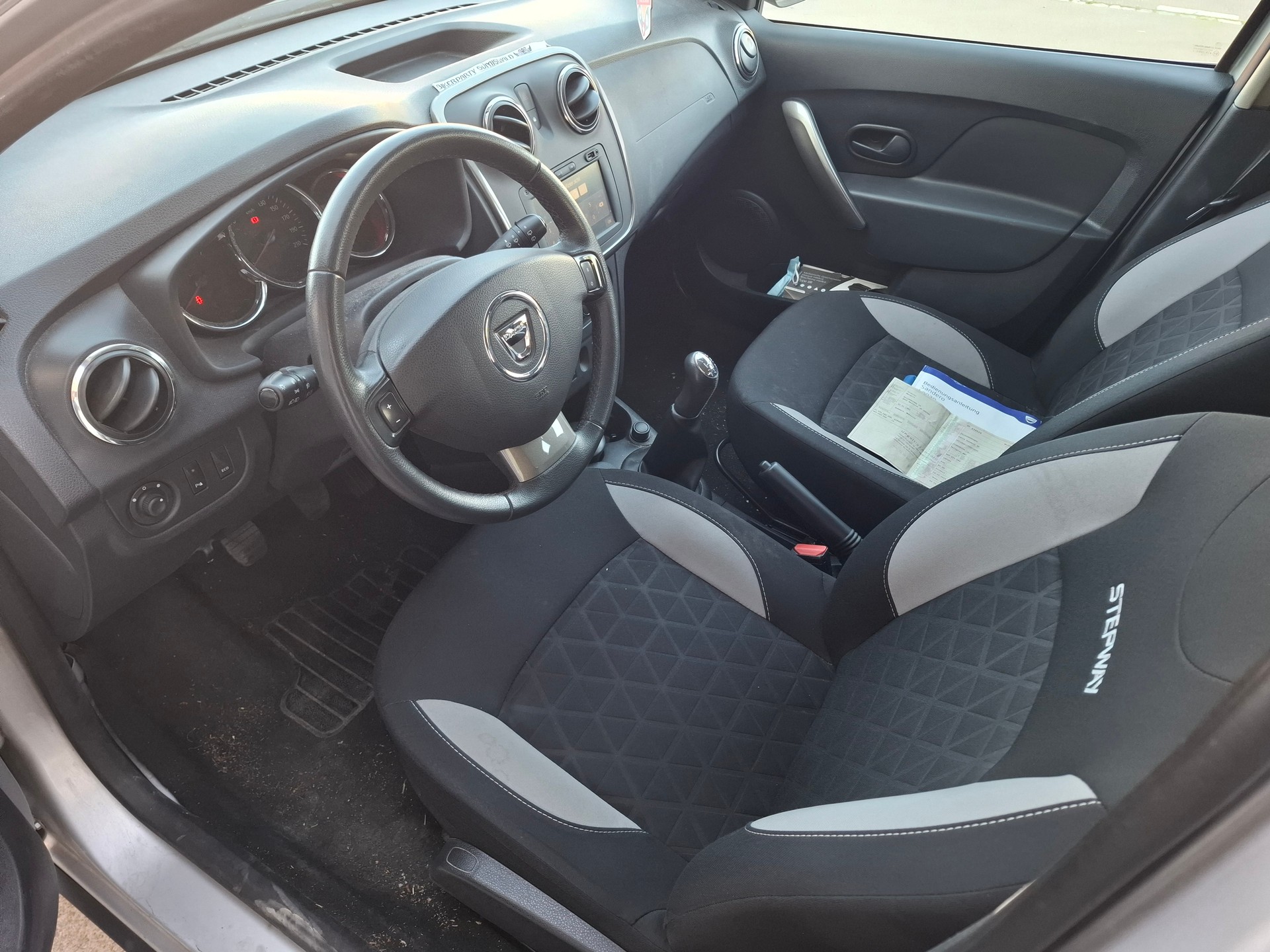 DACIA Sandero Tce 90 Stepway Lauréate-image-9