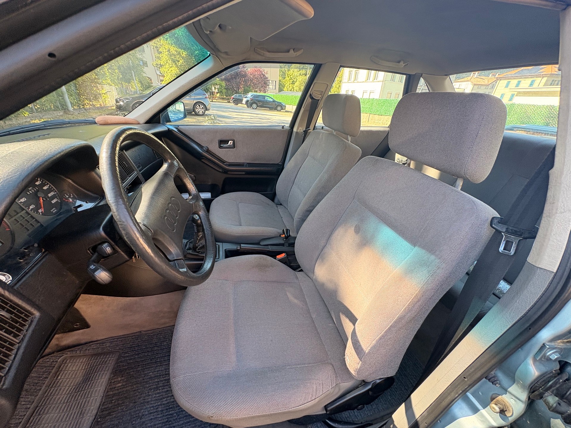 AUDI 80 2.0 E-image-6