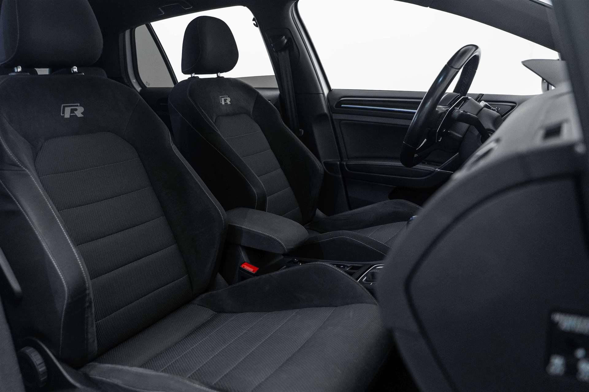 VW Golf 2.0 TSI R 4Motion DSG 300PS-image-11