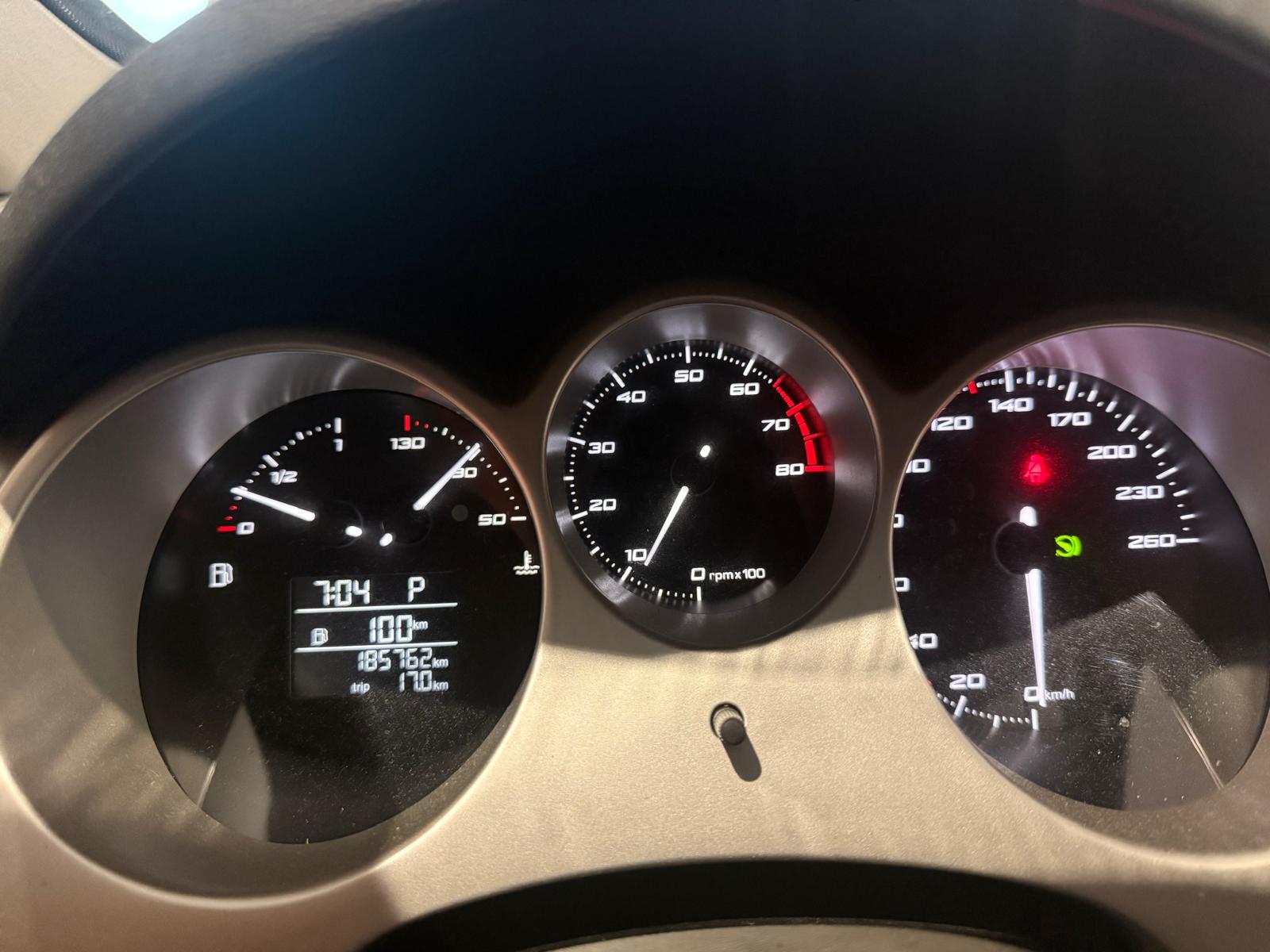 SEAT 1.8ZFSI-showroom-element-2