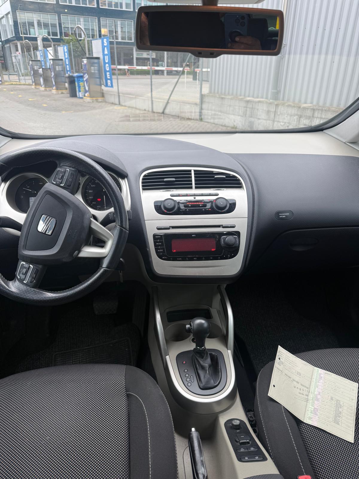 SEAT 1.8ZFSI-showroom-element-3