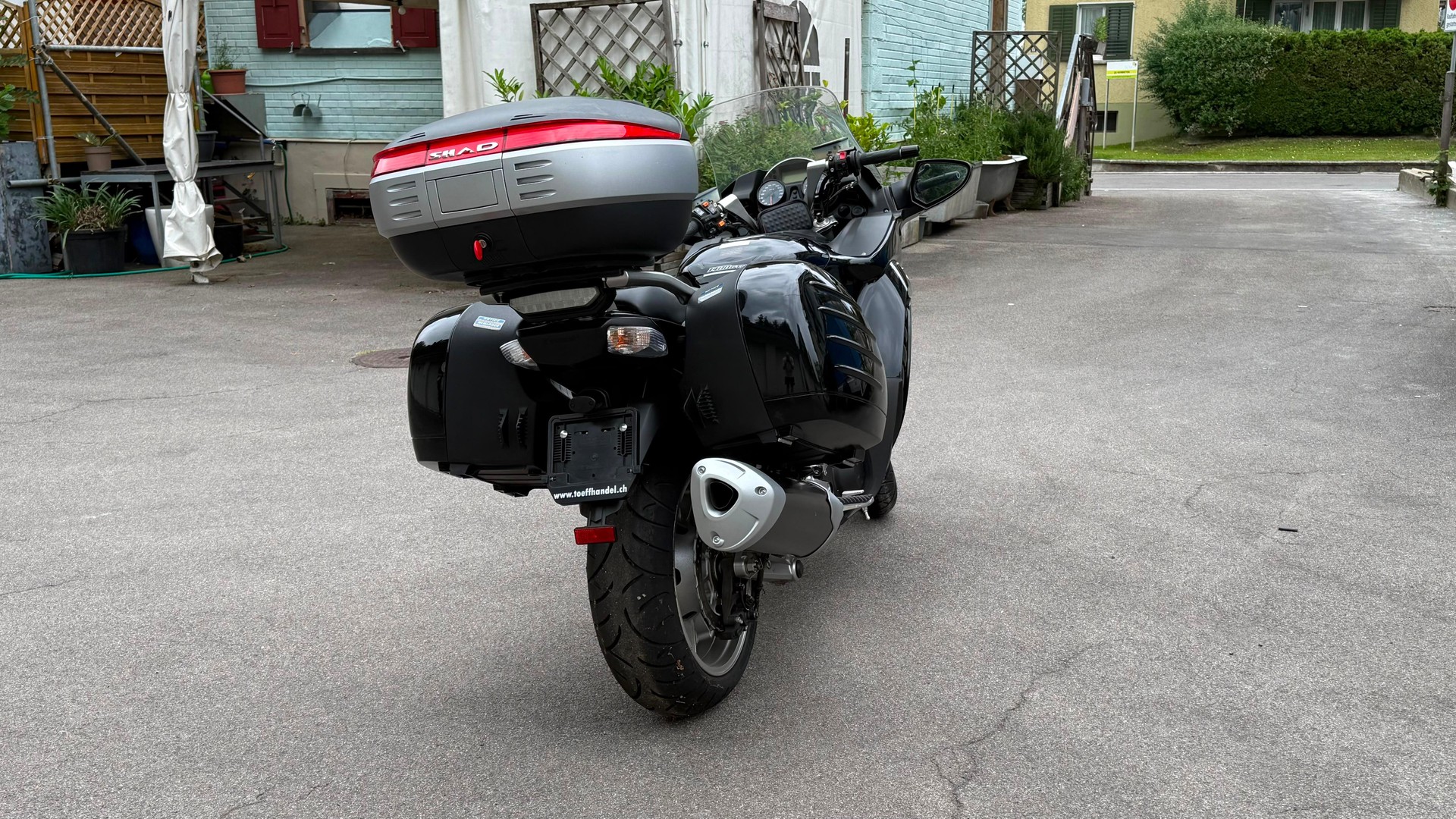 KAWASAKI GTR 1400-image-1
