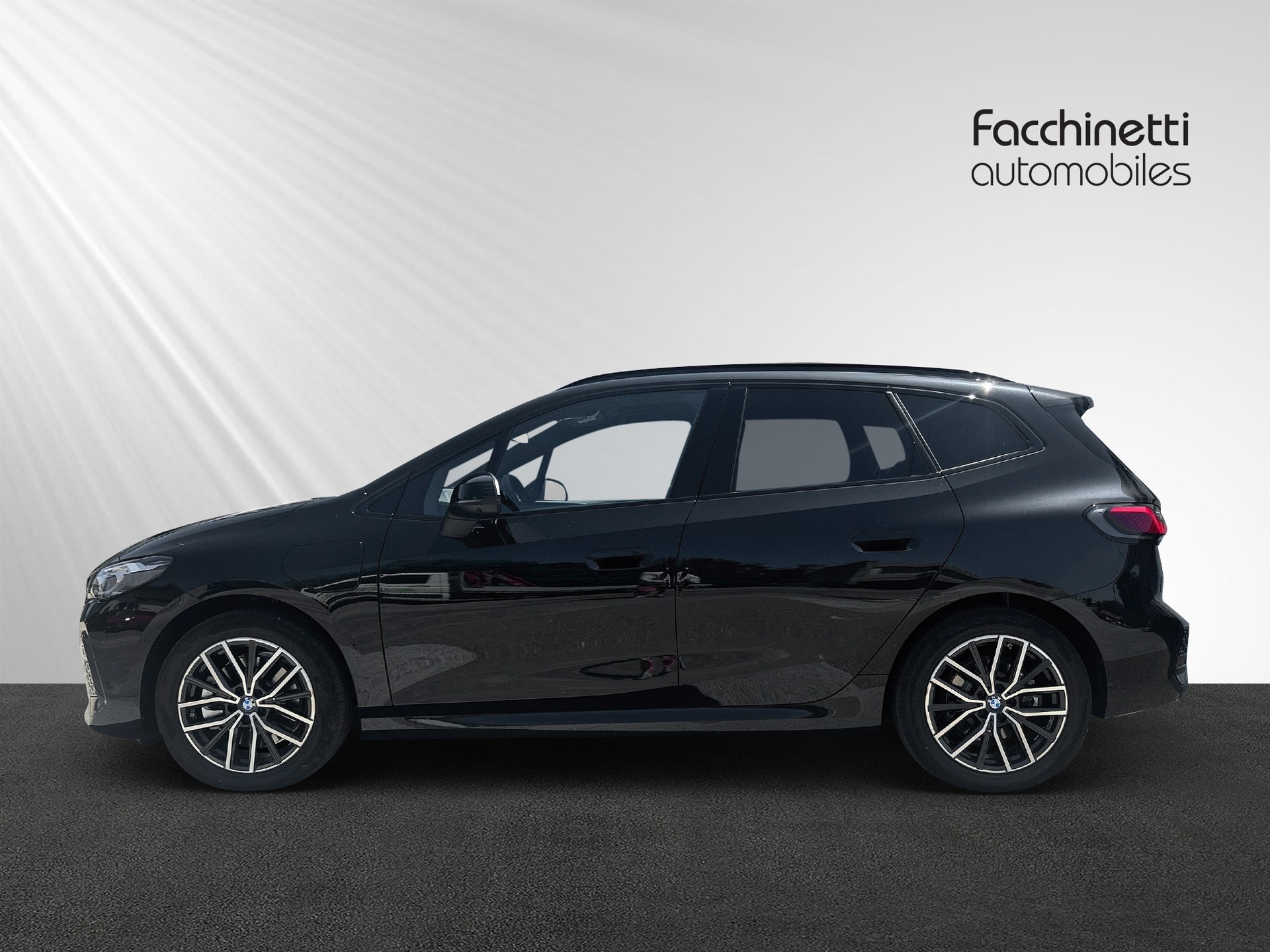 BMW 230e xDrive Active Tourer M Sport-showroom-element-1