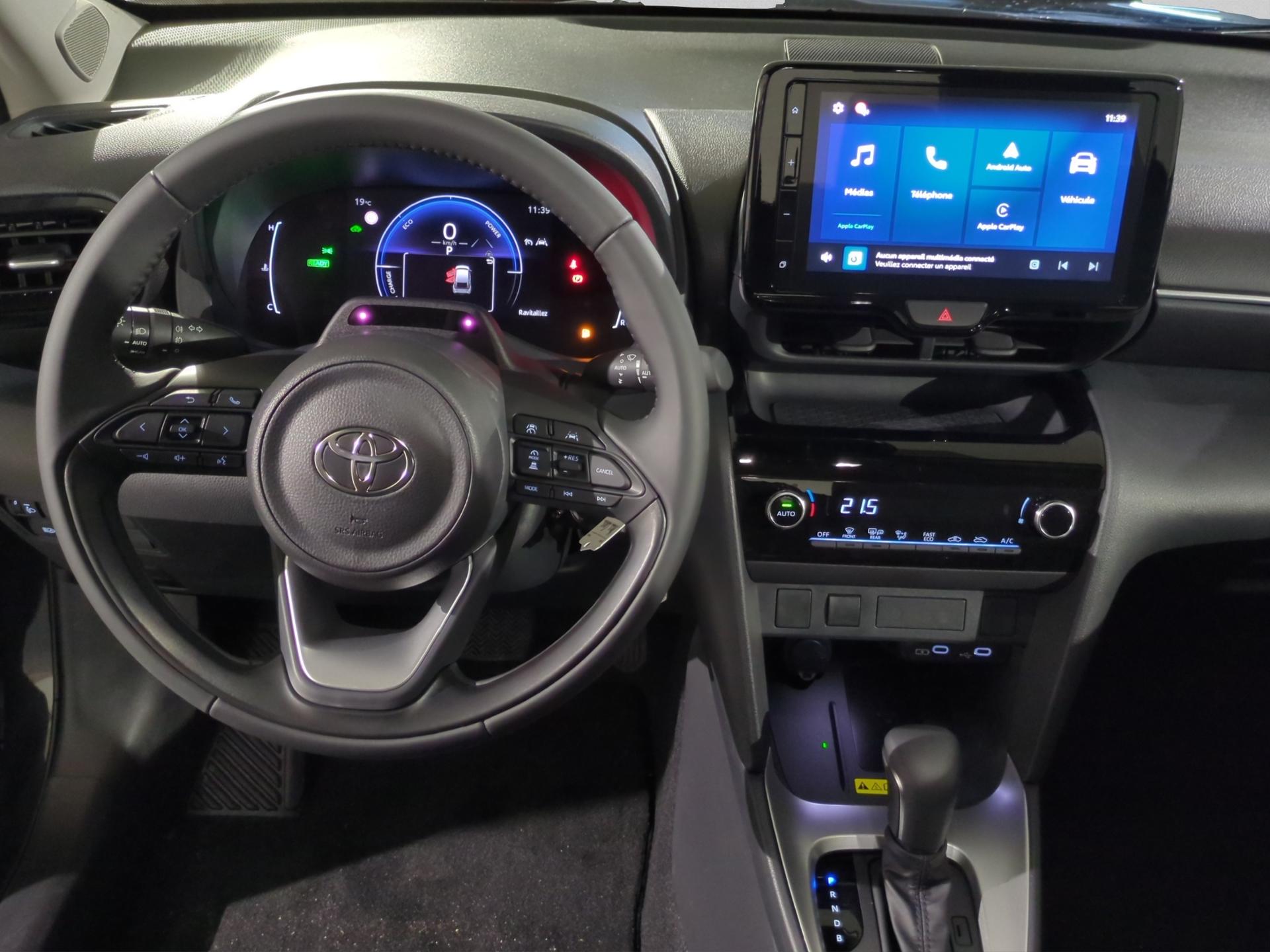 TOYOTA Yaris Cross 1.5 Comfort e-CVT-image-13