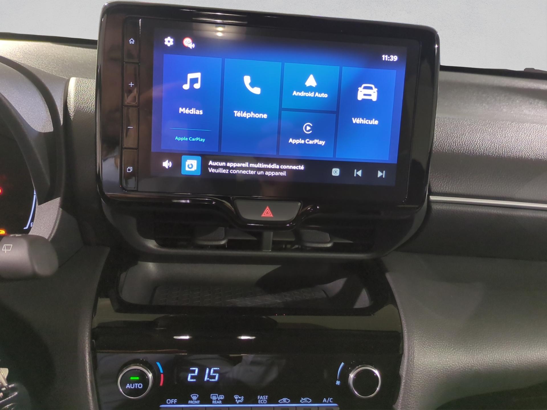 TOYOTA Yaris Cross 1.5 Comfort e-CVT-image-11