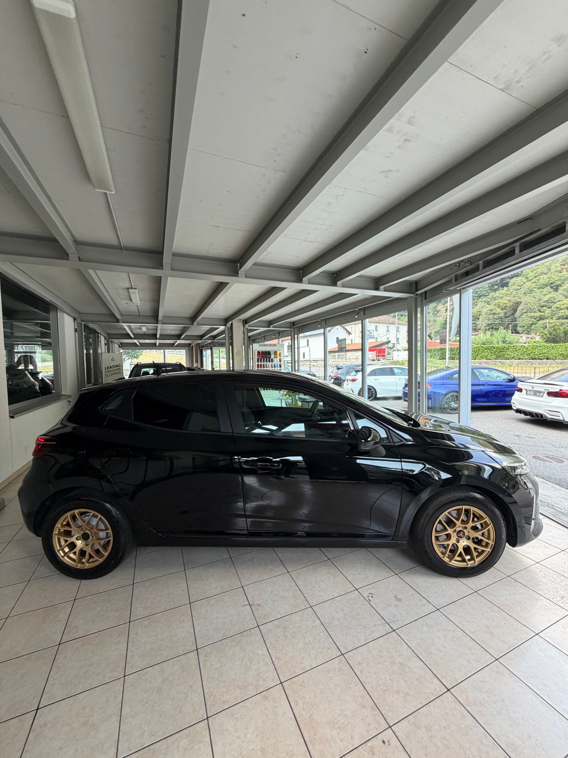 MITSUBISHI COLT 1.6 HEV Invite-image-6