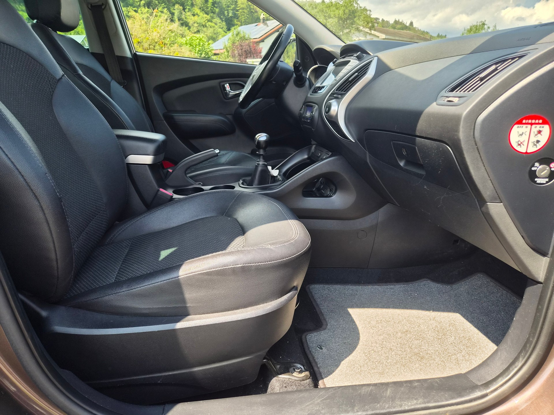 HYUNDAI iX 35 2.0 CRDi Style 4WD-image-14