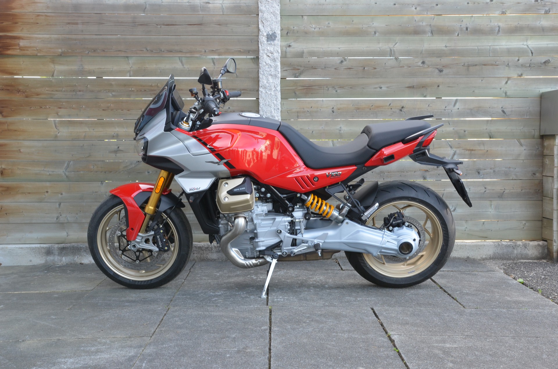 MOTO GUZZI V100 Mandello S-image-0