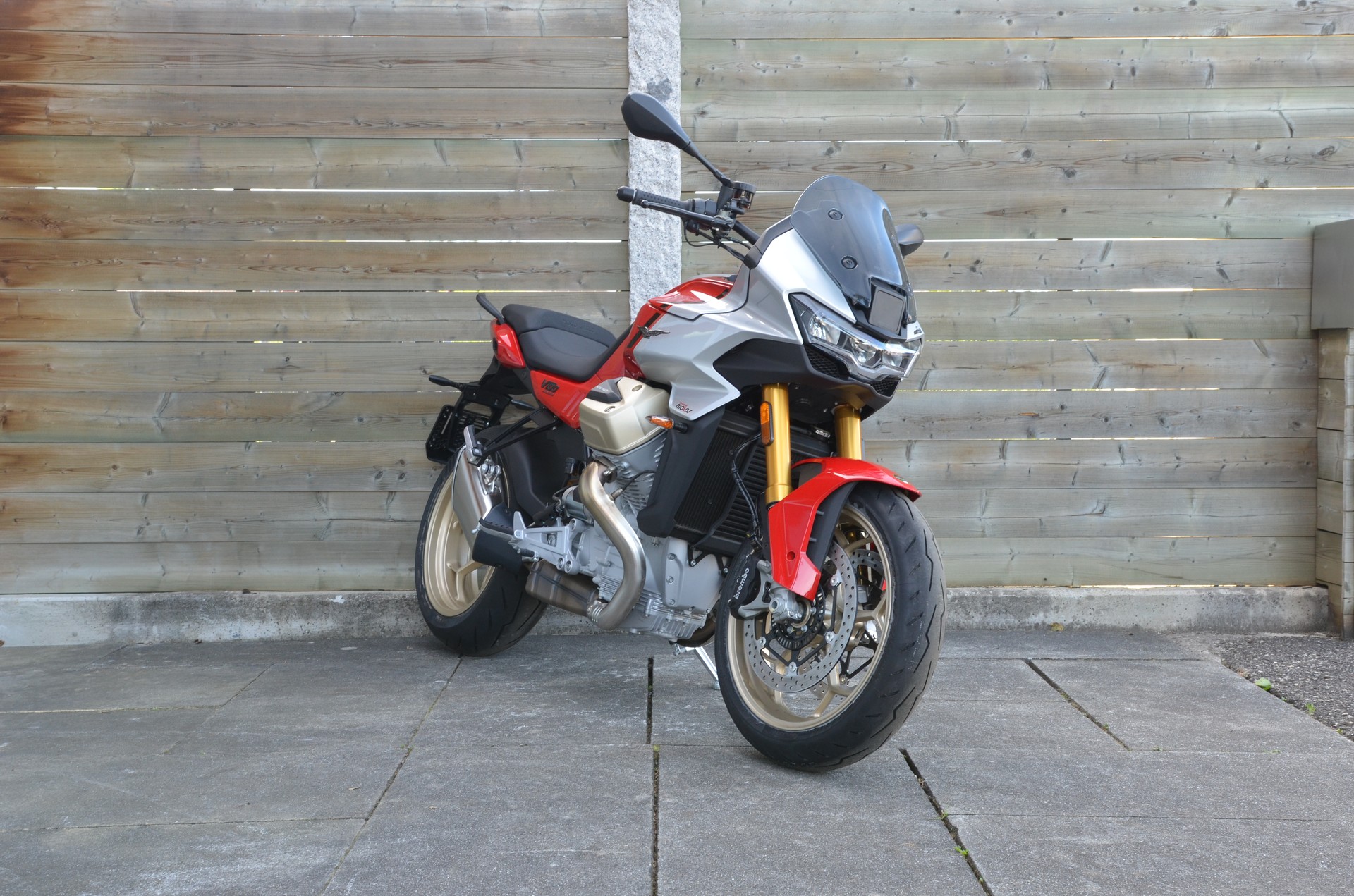 MOTO GUZZI V100 Mandello S-image-2