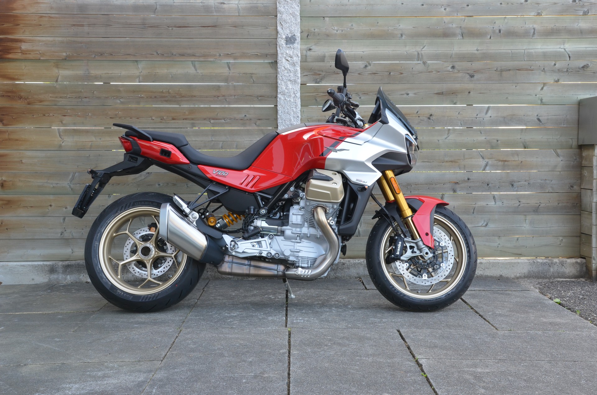 MOTO GUZZI V100 Mandello S-image-3