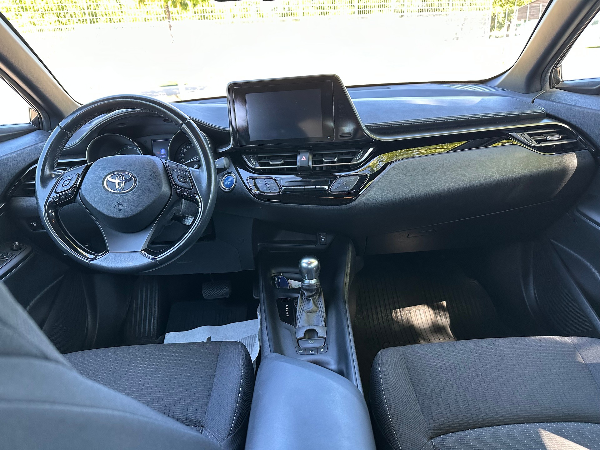 TOYOTA C-HR 1.8 HSD Comfort CVT-image-9