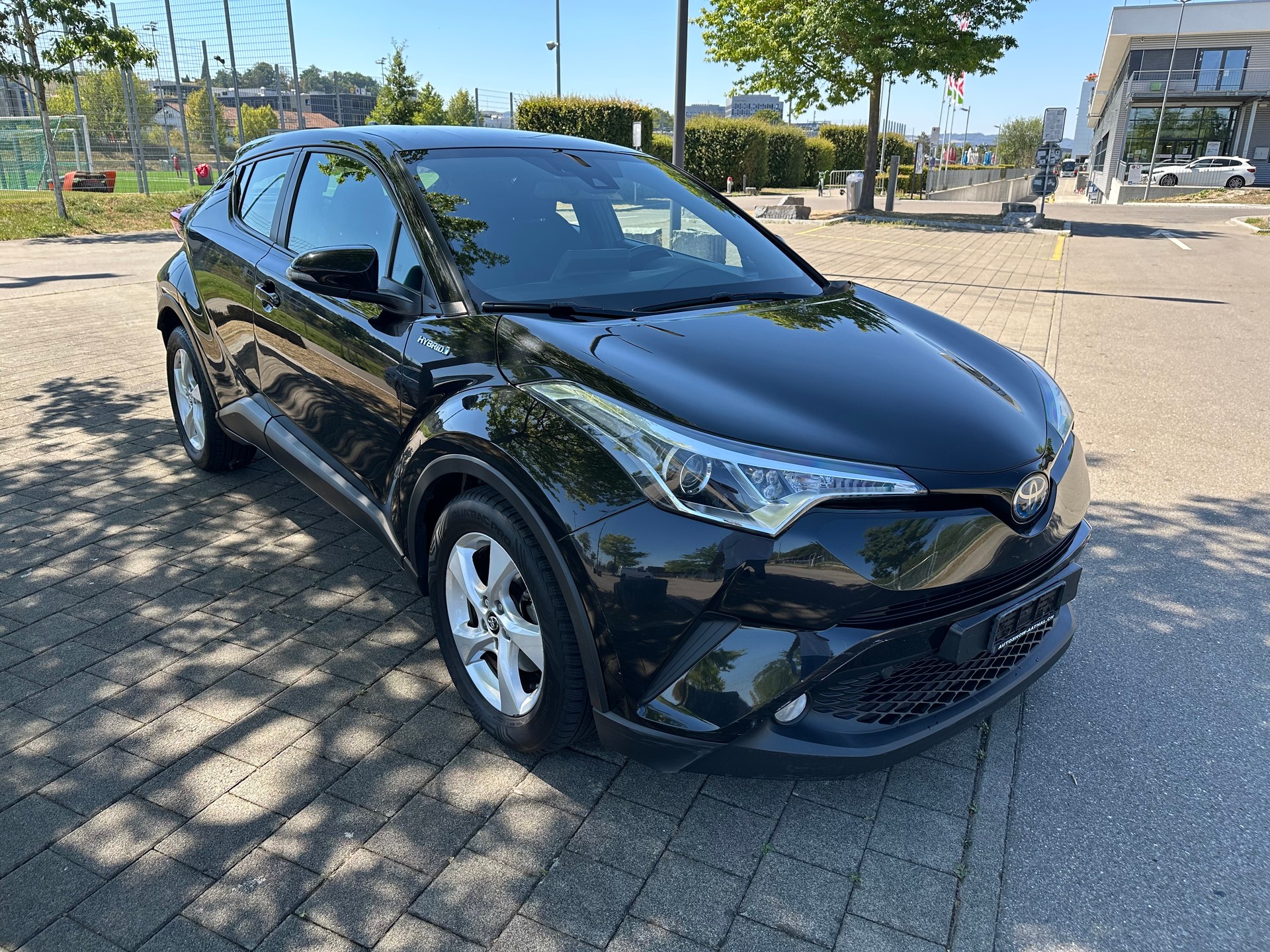 TOYOTA C-HR 1.8 HSD Comfort CVT-showroom-element-2