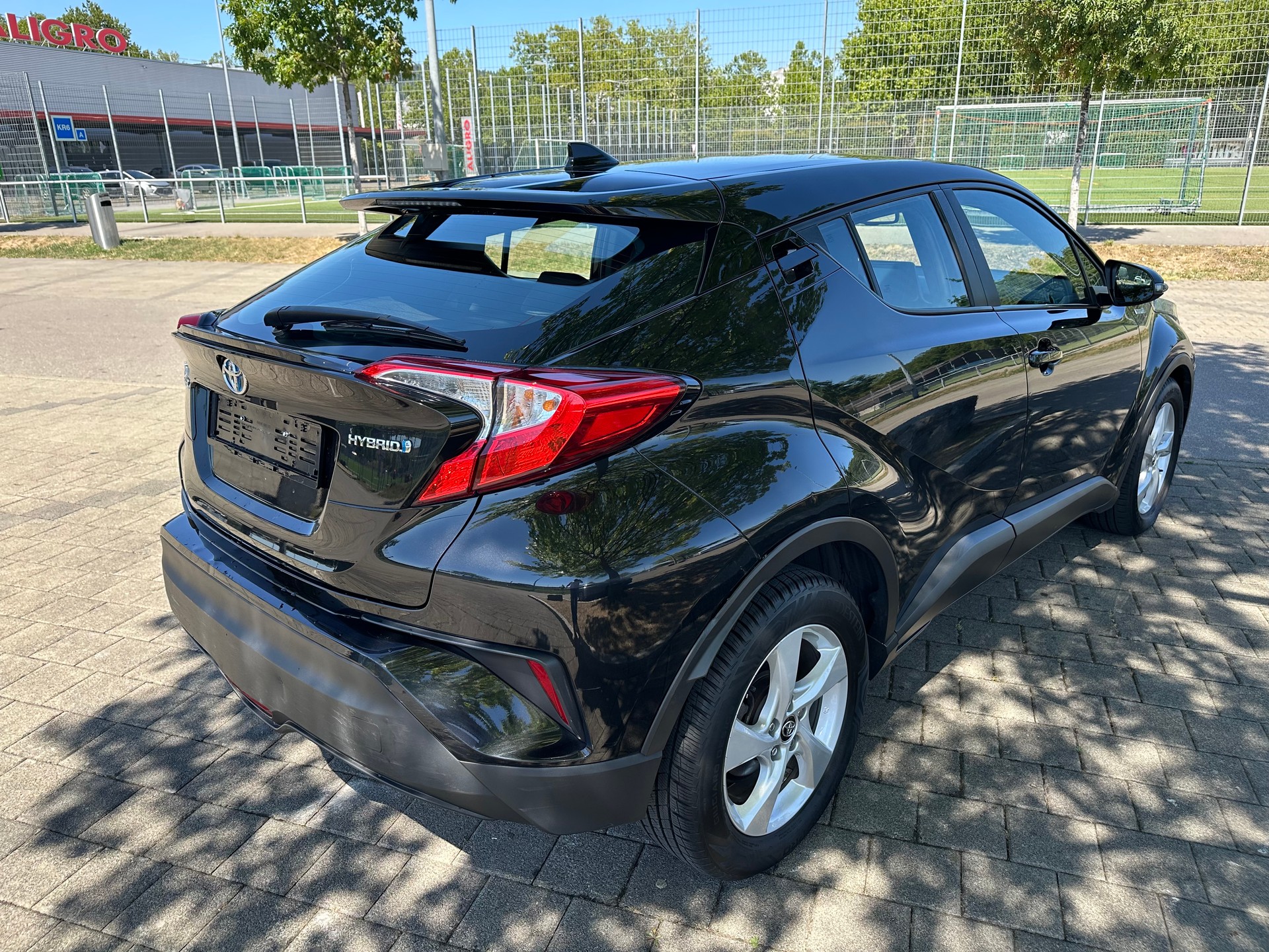 TOYOTA C-HR 1.8 HSD Comfort CVT-image-4