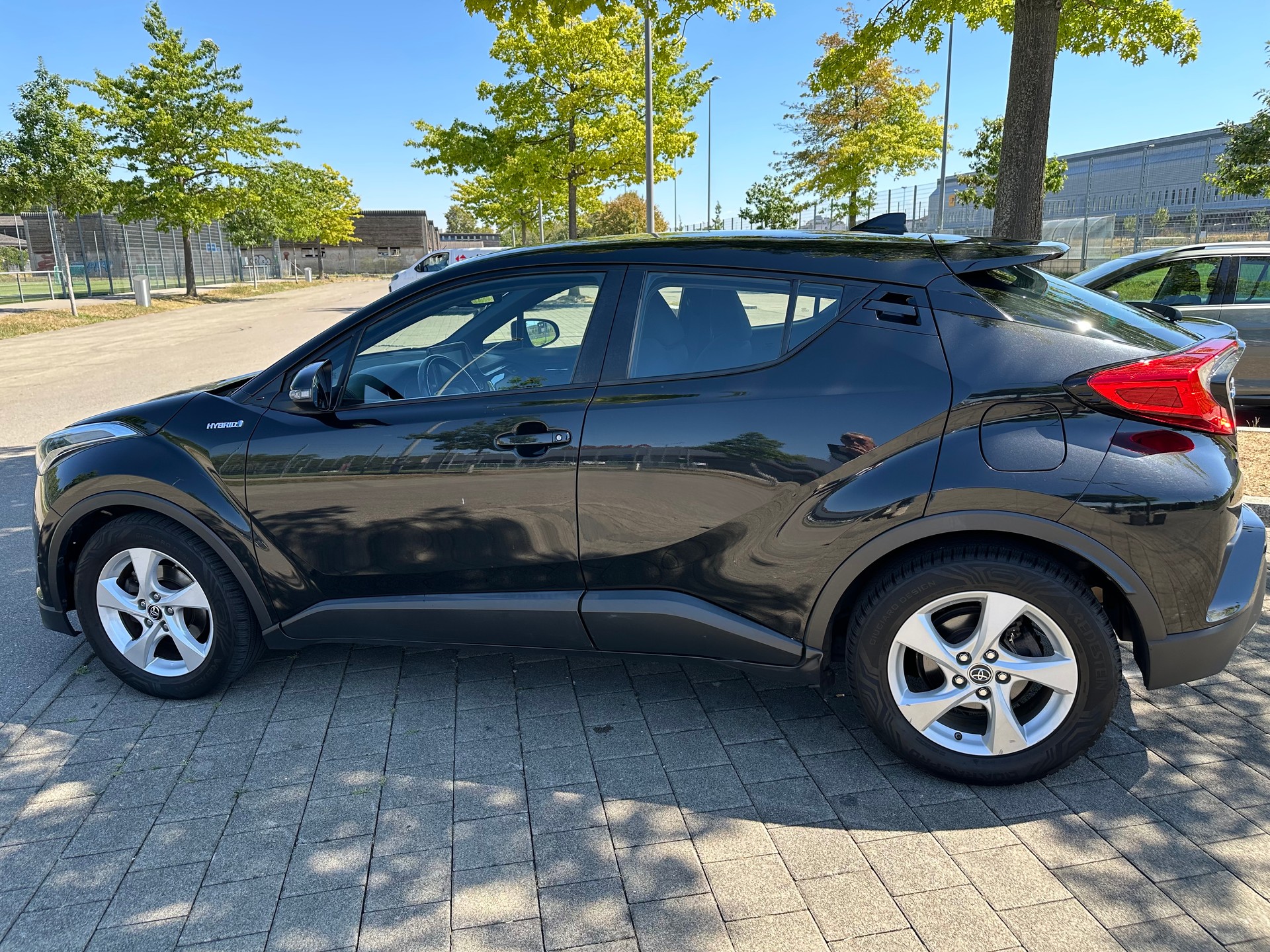 TOYOTA C-HR 1.8 HSD Comfort CVT-image-7
