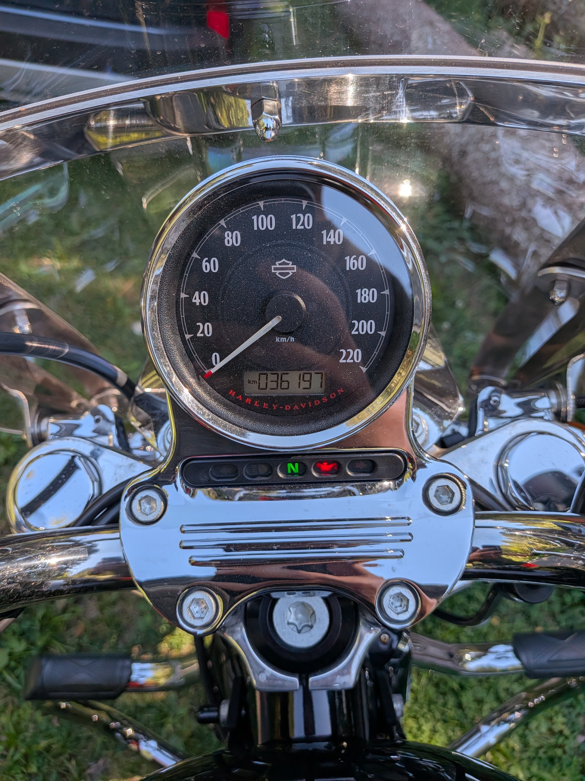 HARLEY-DAVIDSON XL 1200 T Super Low ABS-image-5