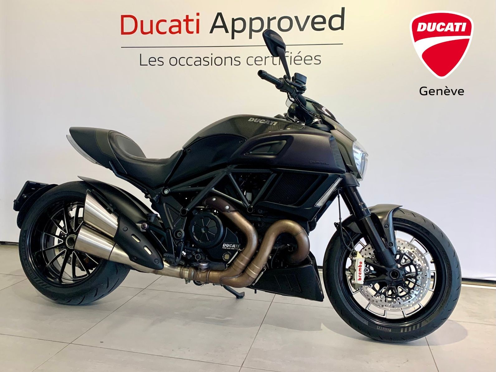 DUCATI Diavel 1200 Dark-image-0