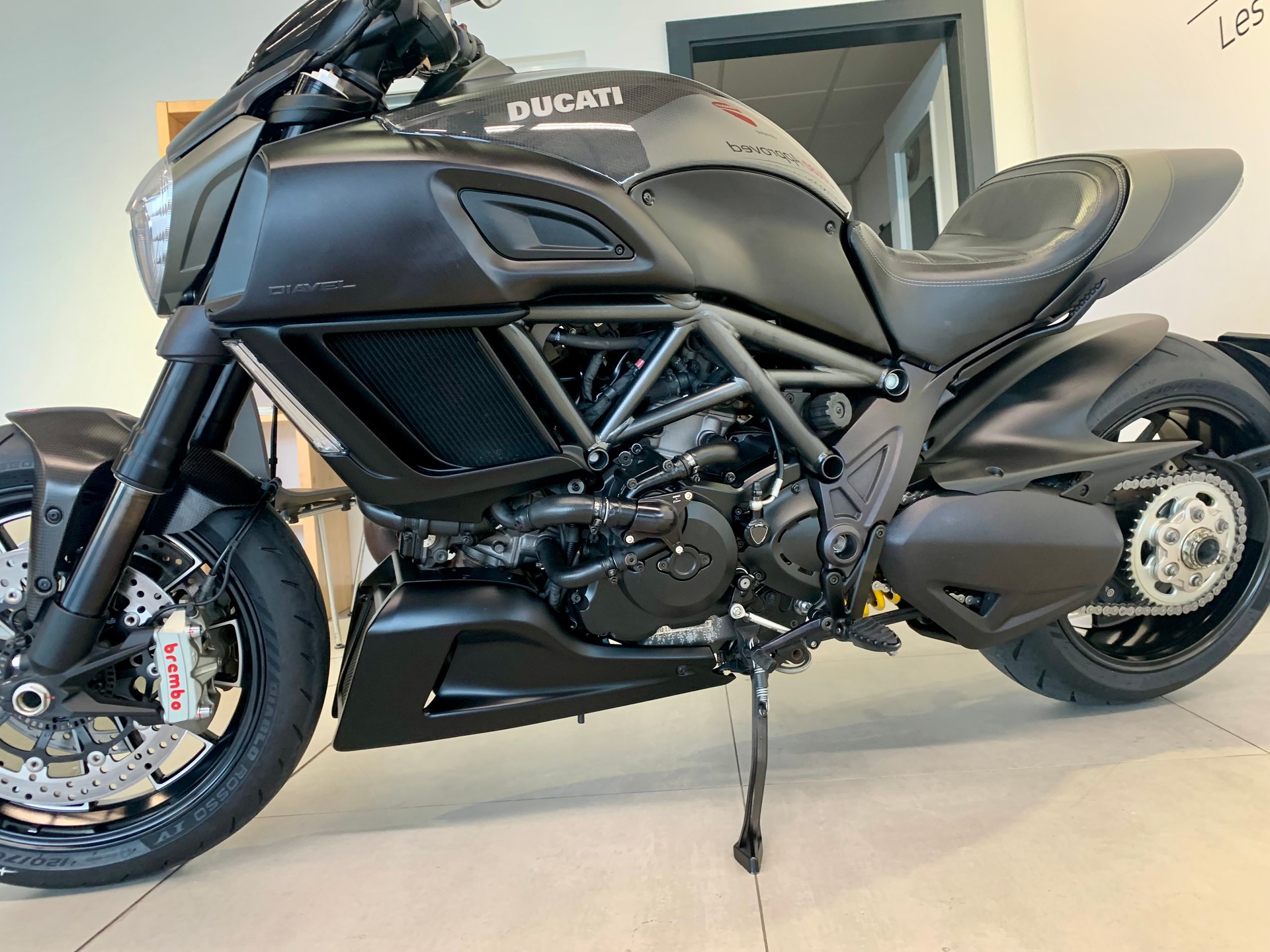 DUCATI Diavel 1200 Dark-image-8