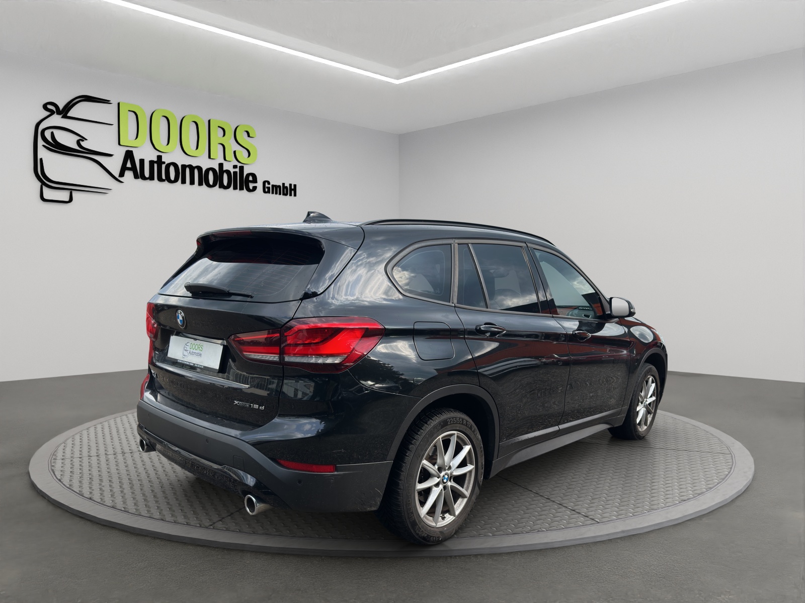 BMW X1 xDrive 18d Steptronic-showroom-element-3