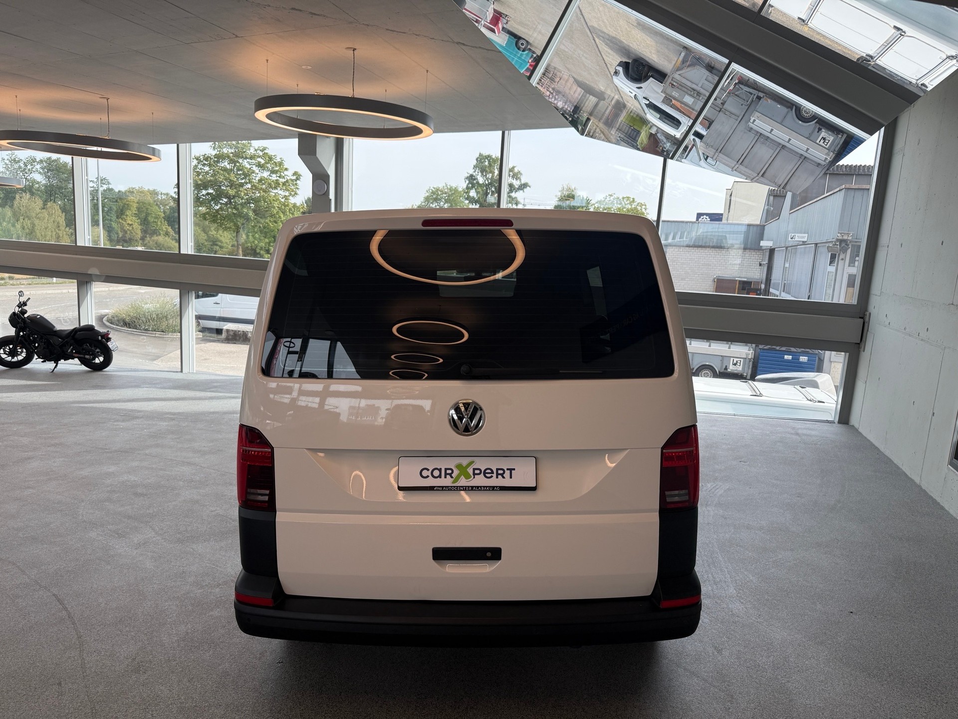 VW T6.1 2.0 TDI DSG-image-4