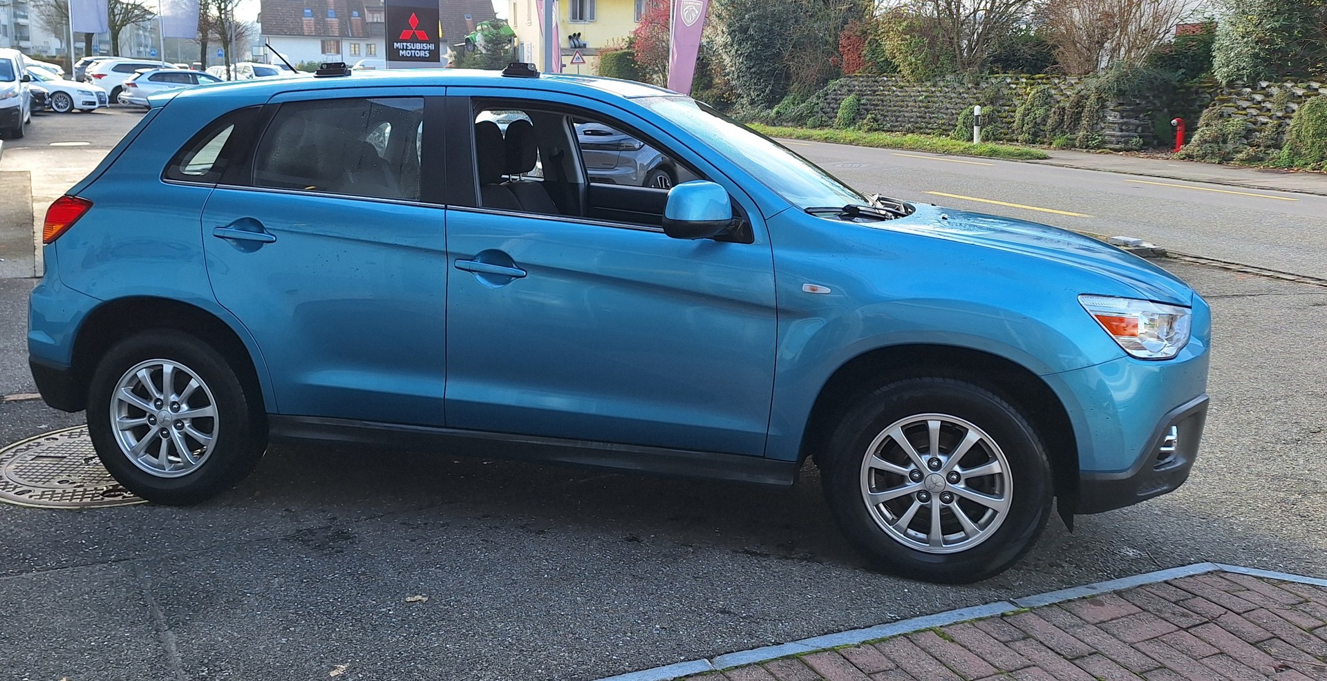 MITSUBISHI ASX 1.6 Invite 2WD mit AHK 1100kg-image-3