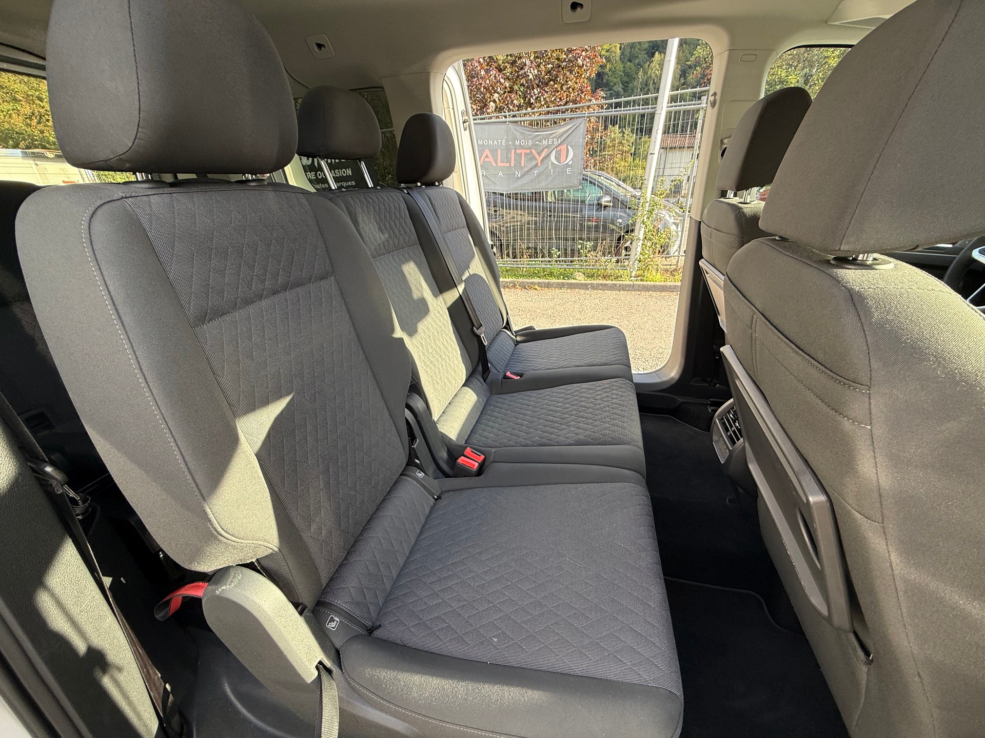 VW VW CADDY-image-11