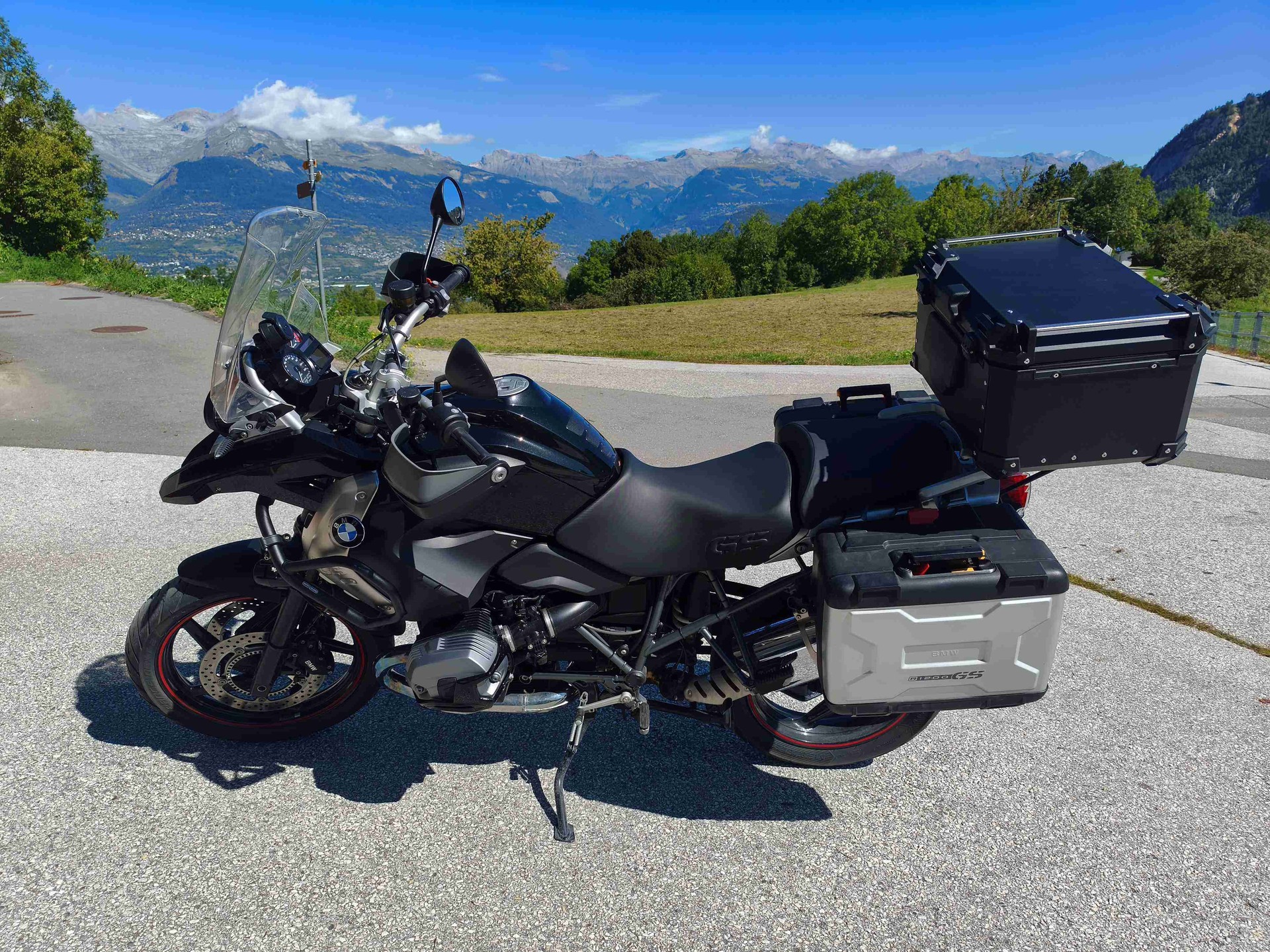 BMW R 1200 GS Triple Black ABS-image-1