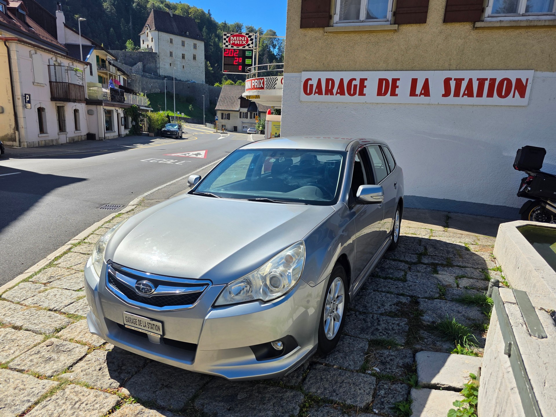 SUBARU Legacy 2.0i Swiss AWD
