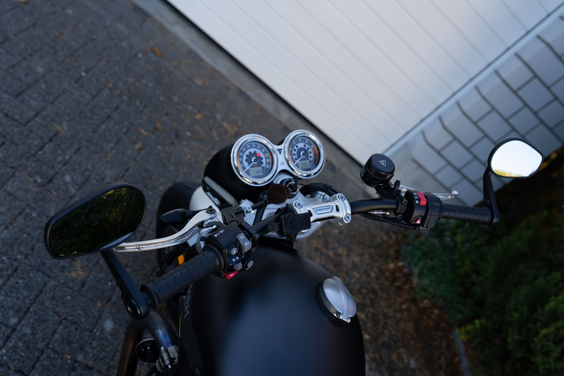 TRIUMPH Street Twin 1200-image-5