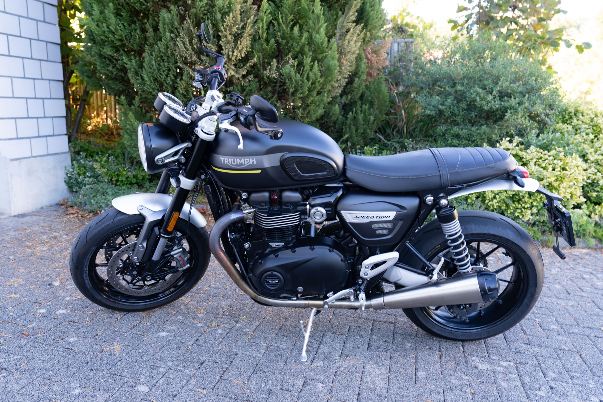 TRIUMPH Street Twin 1200-image-7