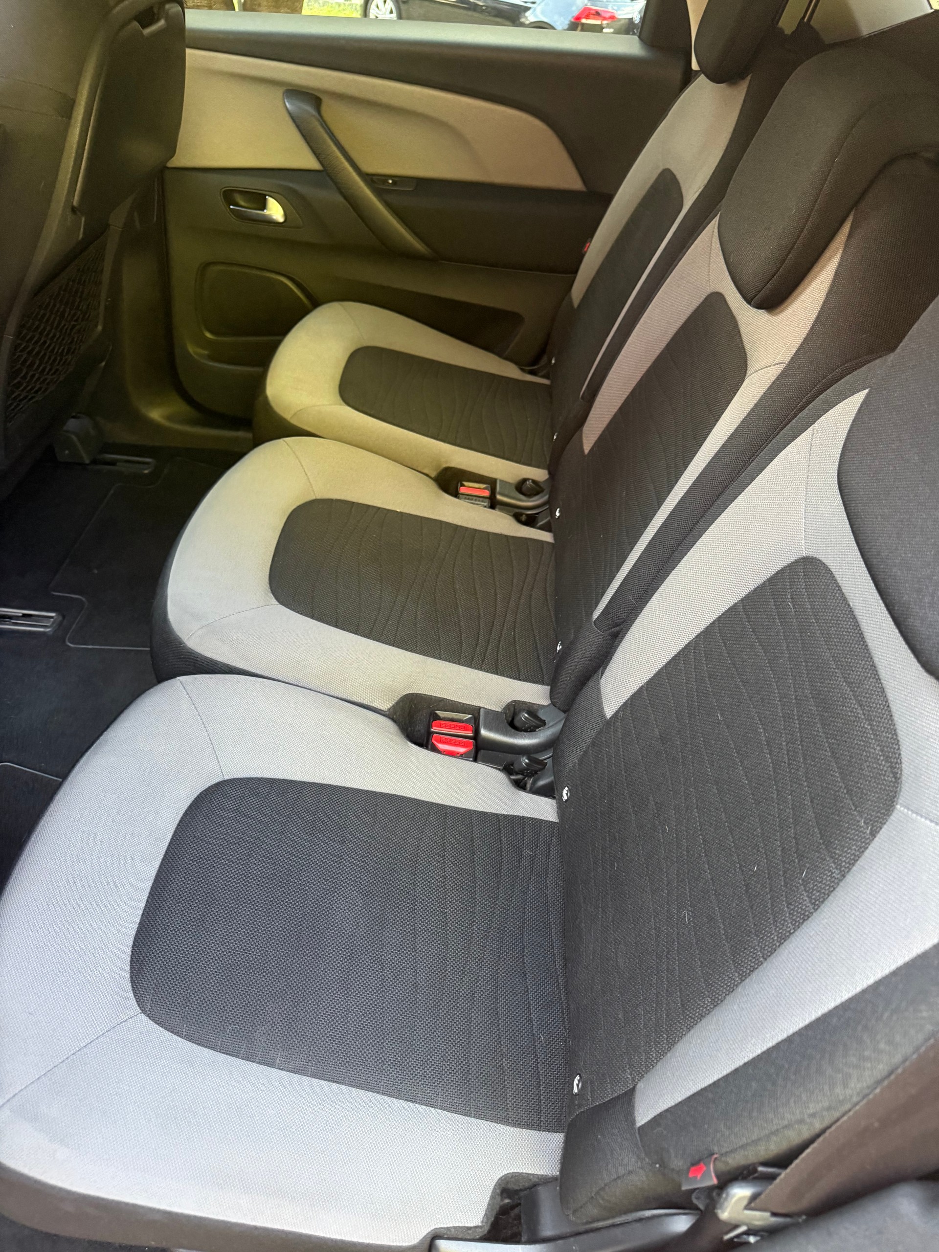 CITROEN C4 Picasso 1.6 BlueHDi Intensive EAT6-image-5