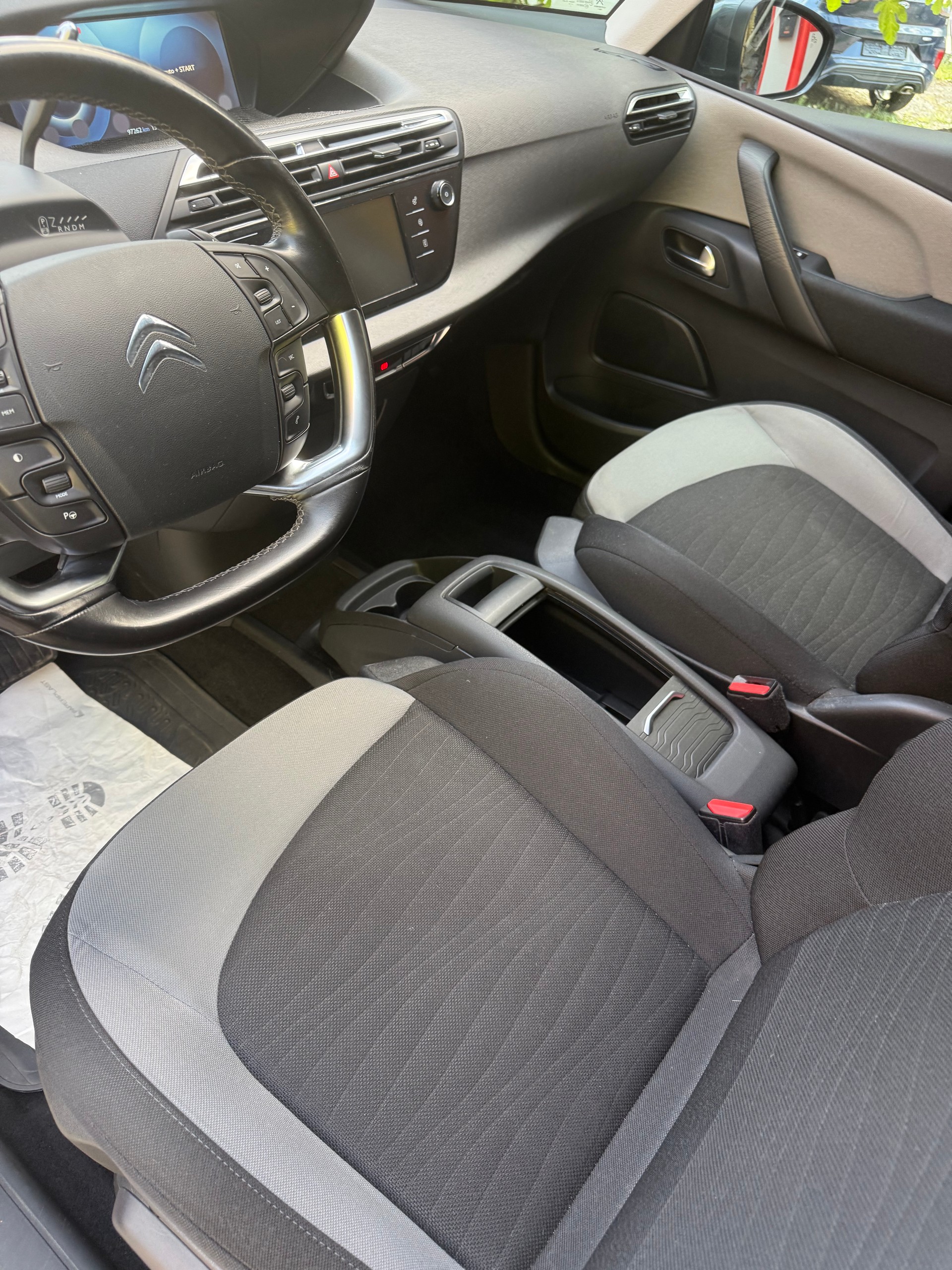 CITROEN C4 Picasso 1.6 BlueHDi Intensive EAT6-image-4